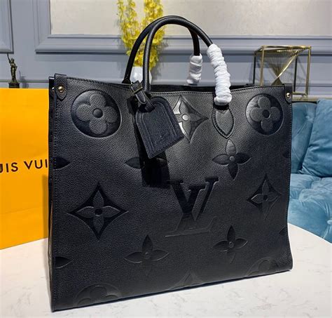 louis vuitton onthego black.